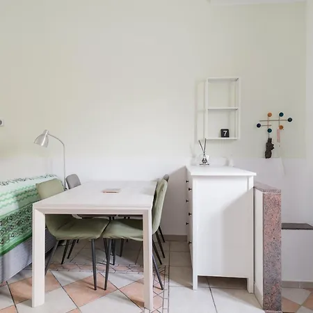 Guesthost - Comfy Nest In South Daire Milano