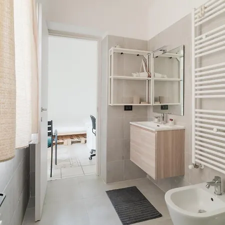 Guesthost - Comfy Nest In South Daire Milano
